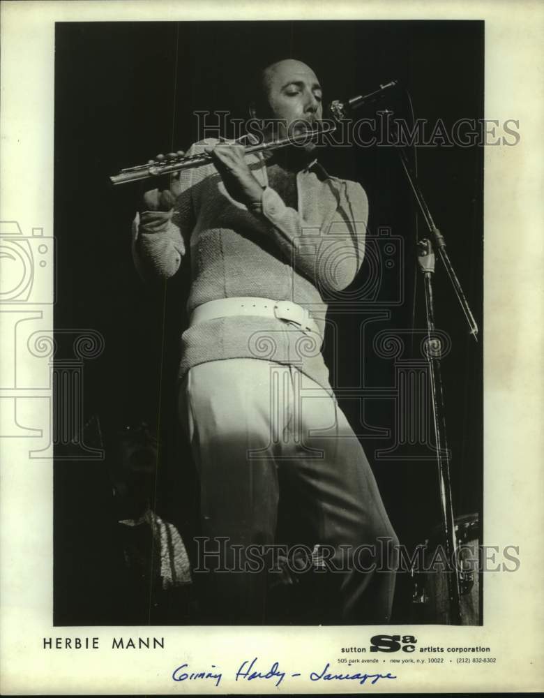 Load image into Gallery viewer, 1978 Press Photo Herbie Mann, Flute player - nop58067
