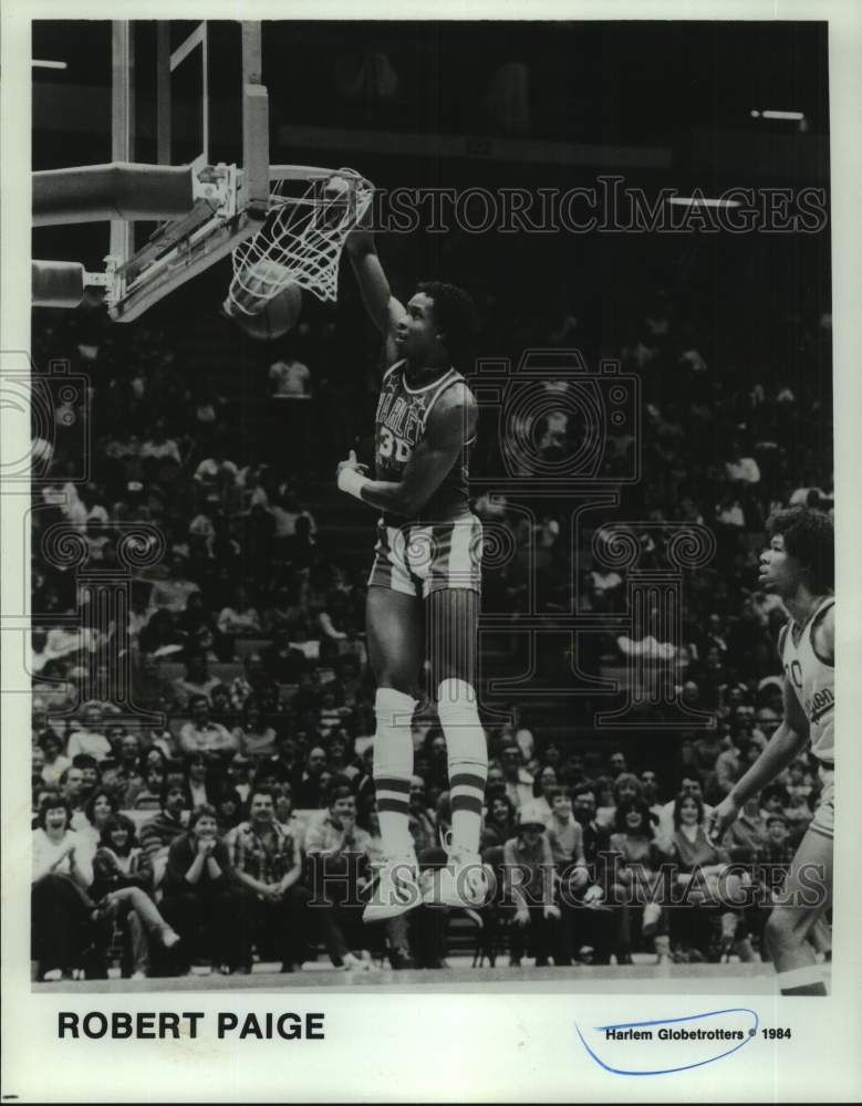 1984 Press Photo Harlem Globetrotter basketball player Robert Paige - nop58350- Historic Images