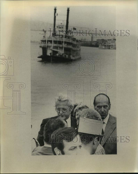 1976 Press Photo Valery Giscard D'Estaing during an event - nop58662