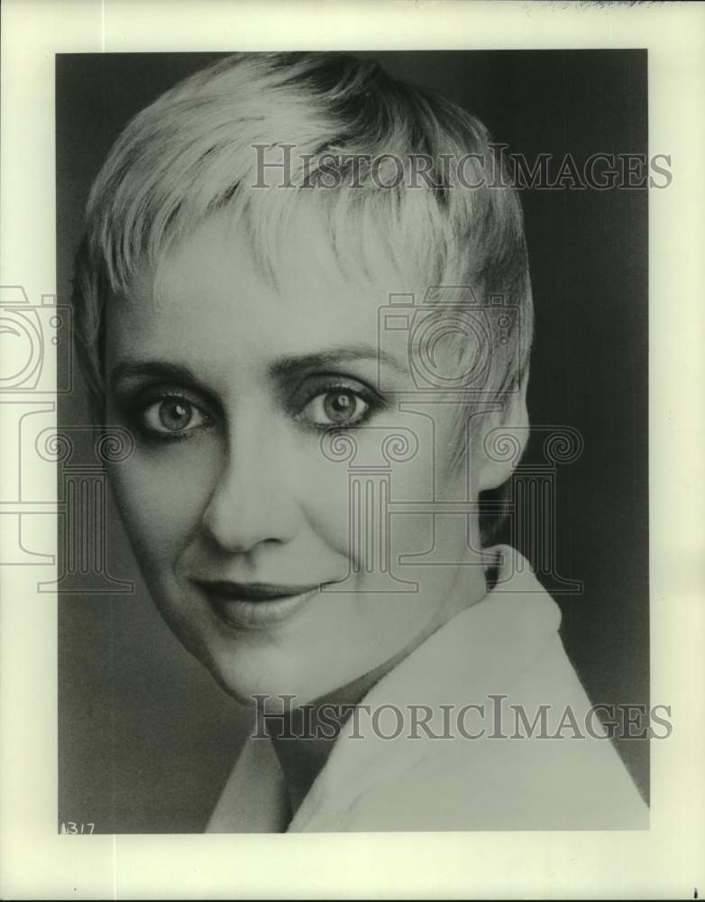 Load image into Gallery viewer, 1991 Press Photo Soprano Erie Mills - nop58815
