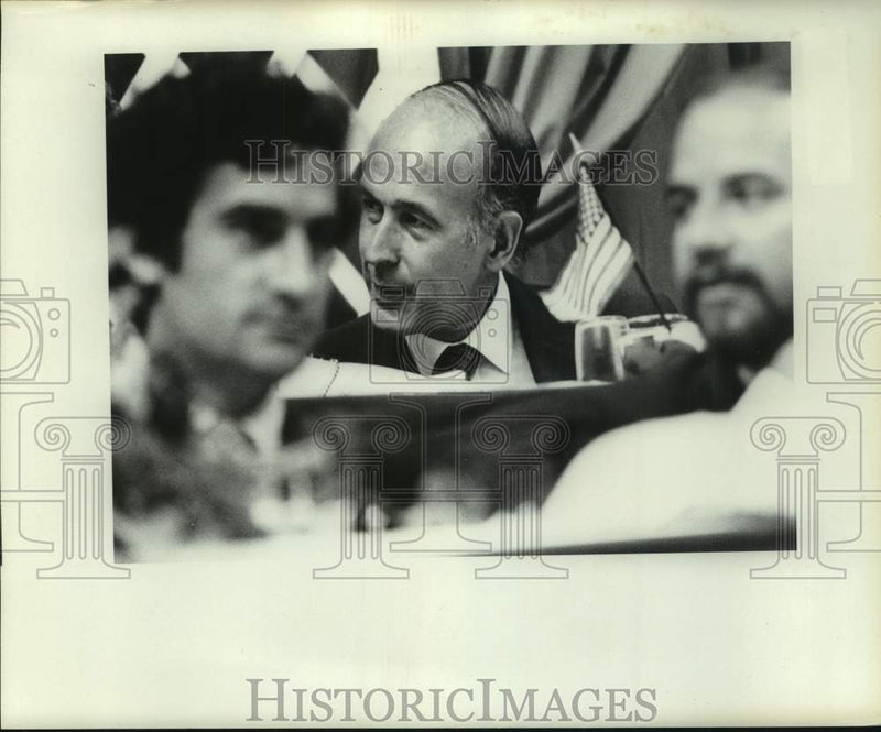 Load image into Gallery viewer, 1976 Press Photo Valery Giscard D'Estaing during an event - nop58973
