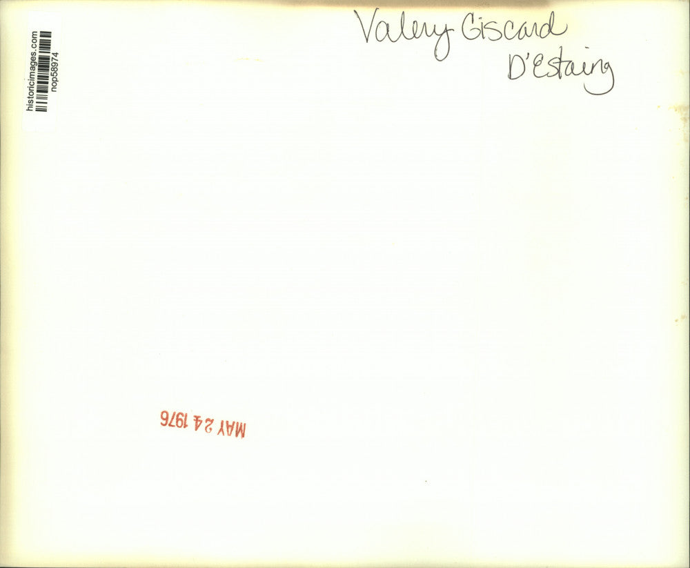 1976 Press Photo Valery Giscard D'Estaing with other delegates during an event