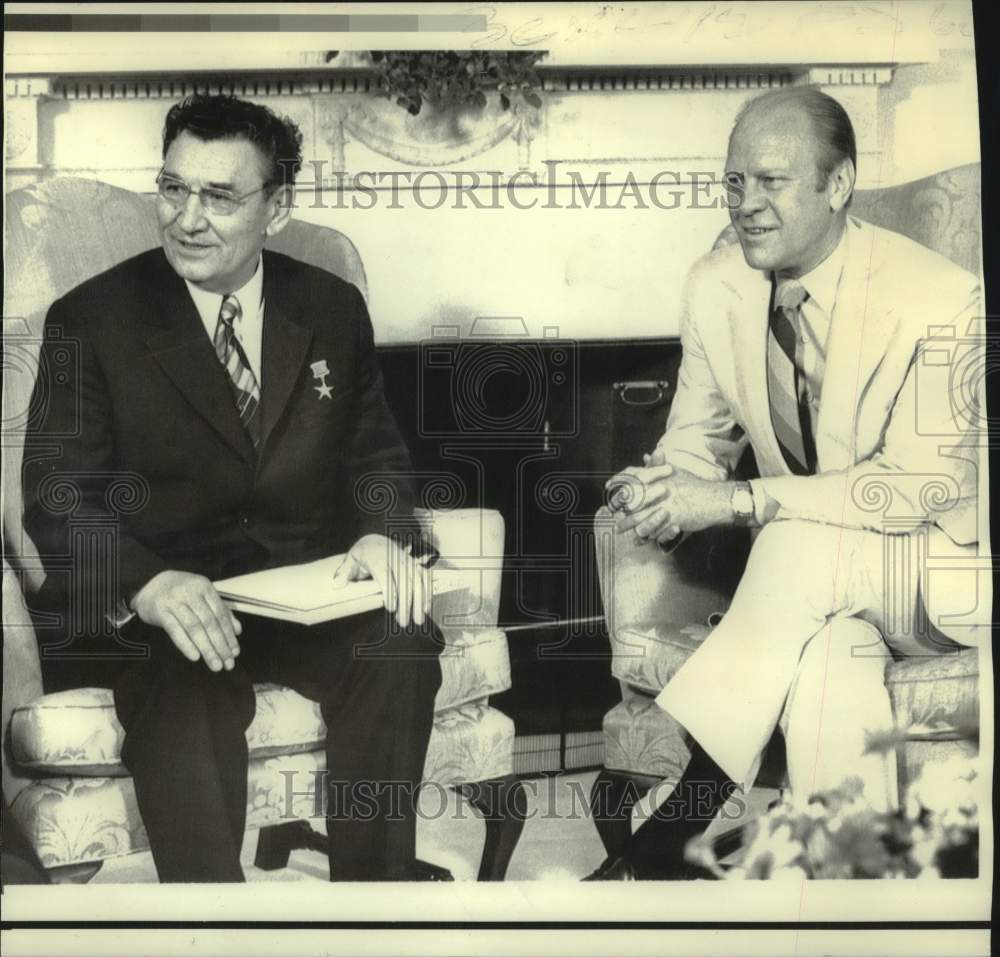 1975 Press Photo President Ford meets with Ignatiy Novikov of Soviet Union