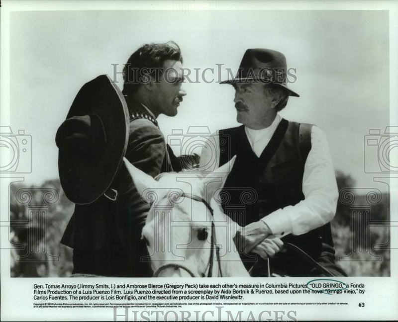Load image into Gallery viewer, 1989 Press Photo Jimmy Smits and Gregory Peck co-star in "Old Gringo"
