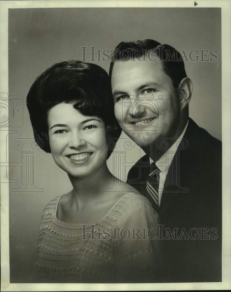 1971 Press Photo Dr. and Mrs. Clinton Nichols presented in sacred concert
