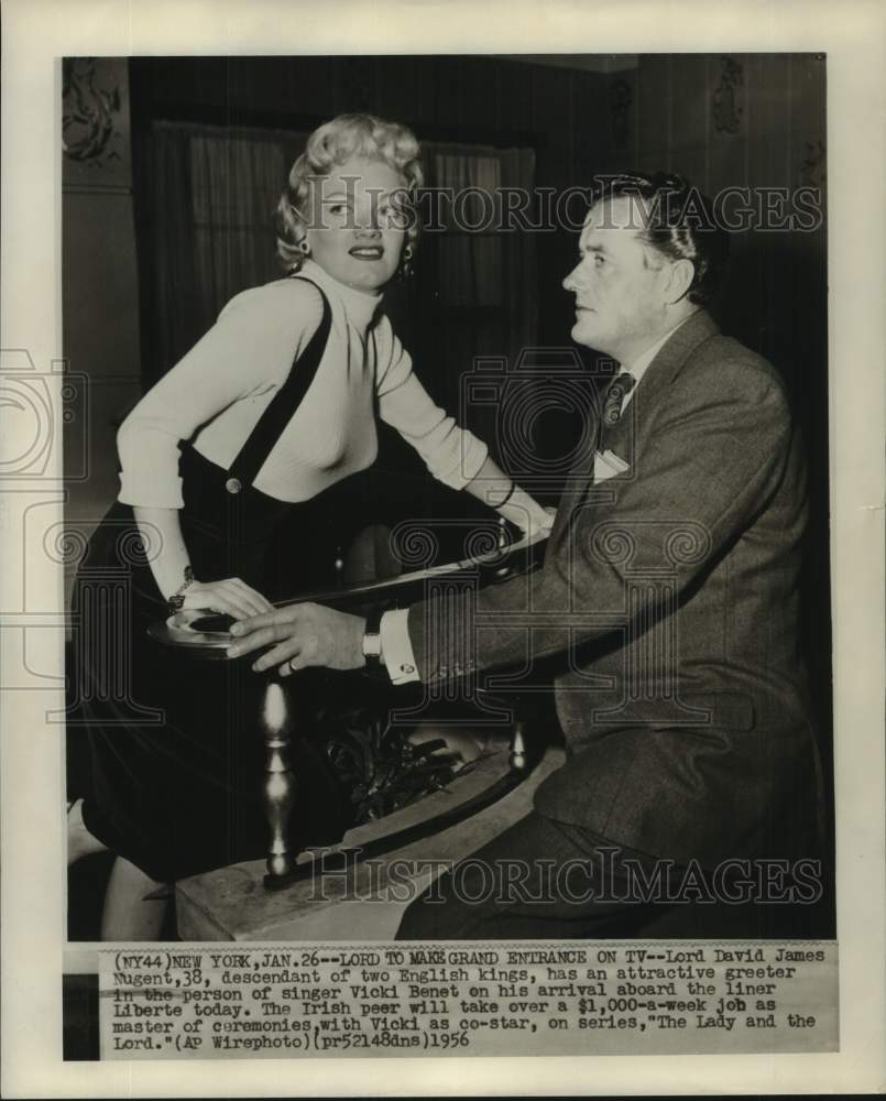 1956 Press Photo Lord David James Nugent greeted aboard Liberte by Vicki Benet