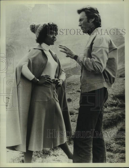1978 Press Photo Vonetta McGee, Clint Eastwood in "The Eiger Sanction" on NBC-TV- Historic Images