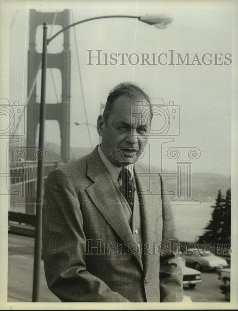 Load image into Gallery viewer, 1978 Press Photo NBC News correspondent Edwin Newman on Television Network
