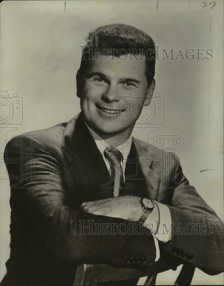 1953 Press Photo Barry Nelson stars in CBS comedy series "My Favorite Husband"