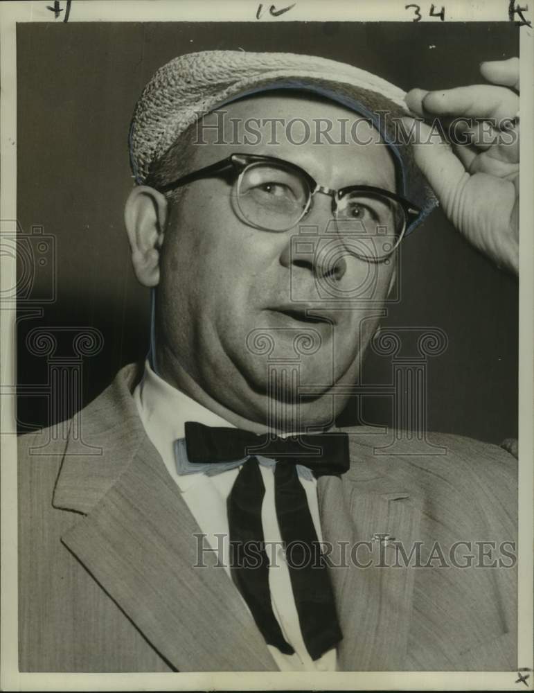 1959 Press Photo Representative Kandall S. Harmon looking sporty in Washington