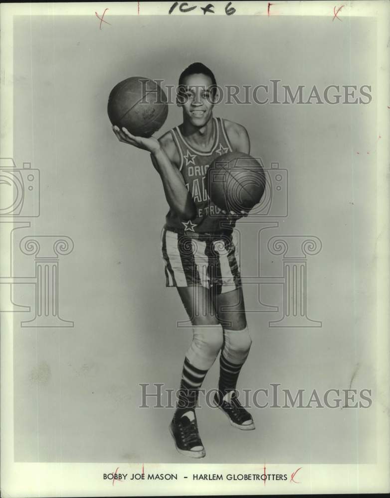 1966 Press Photo Harlem Globetrotters basketball player, Bobby Joe Mason- Historic Images