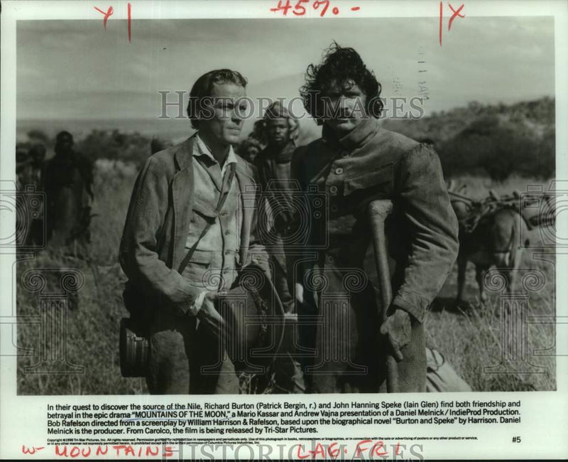 Load image into Gallery viewer, 1990 Press Photo Patrick Bergin and Iain Glen star in "Mountains Of The Moon"
