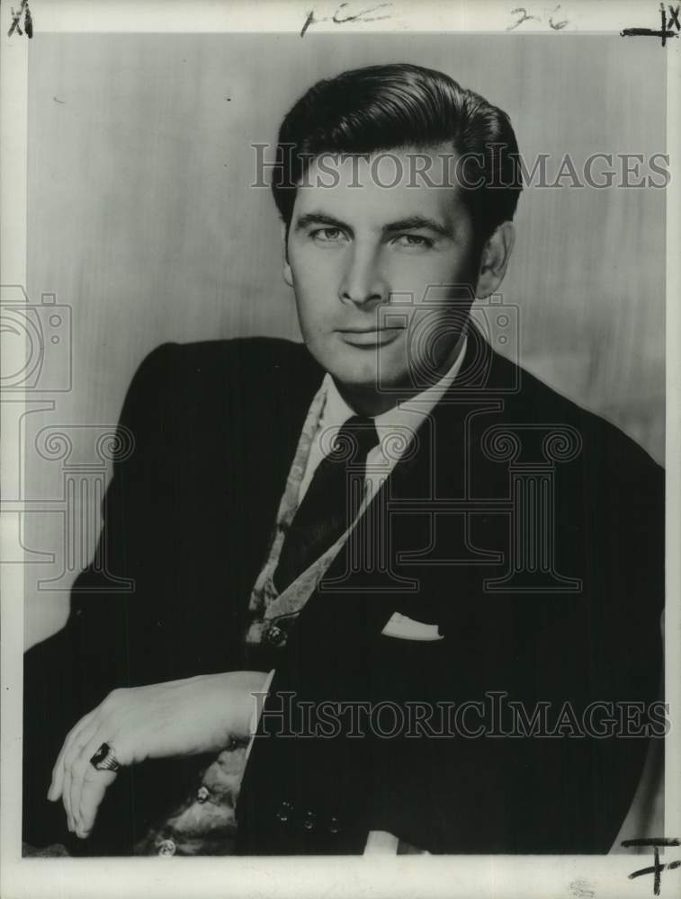 1956 Press Photo "Fess Parker stars in "Old Yeller" - nop66857