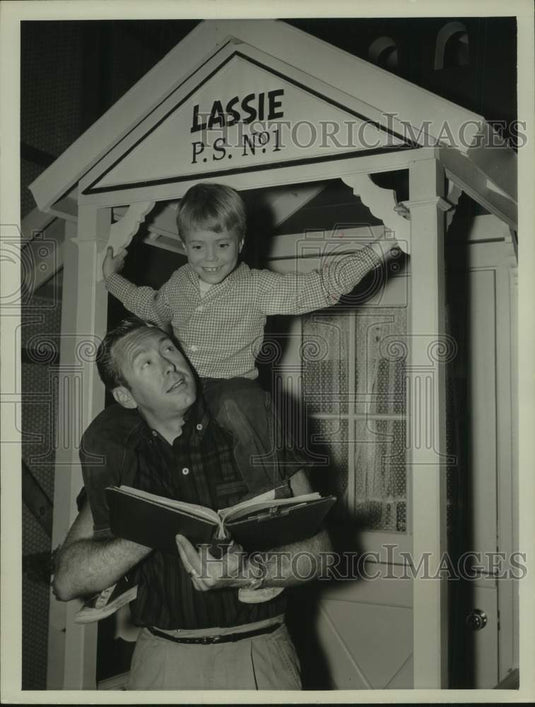 1959 Press Photo Jon Provost and Lloyd Nelson in "Lassie" on CBS Television