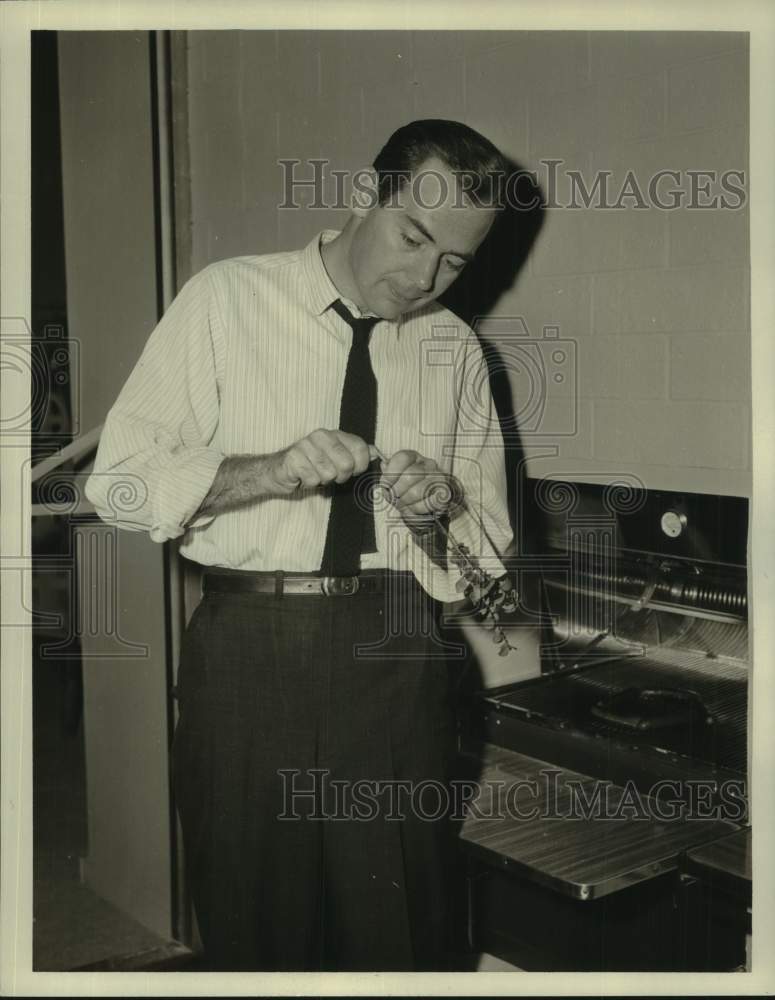1959 Press Photo Elliott Reid in "The Penthouse" on "The Loretta Young Show"