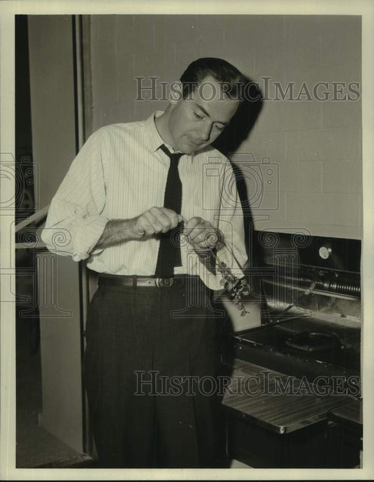 1959 Press Photo Elliott Reid in "The Penthouse" on "The Loretta Young Show"