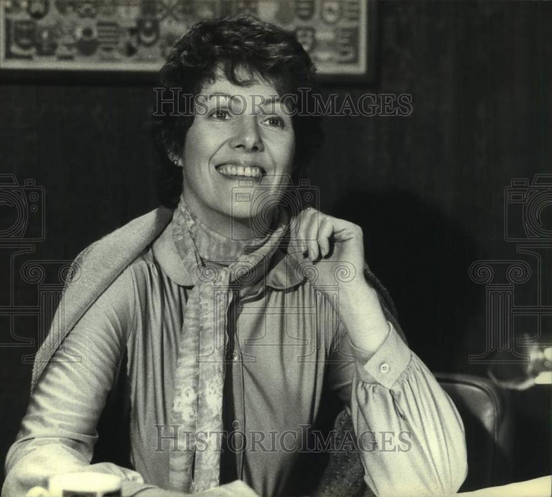 Load image into Gallery viewer, 1980 Press Photo Lynn Redgrave, actress - nop68681
