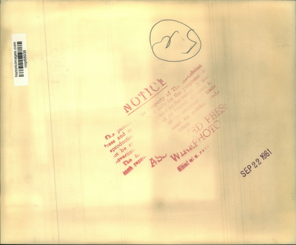 1961 Press Photo Presidents Kennedy and Manuel Prado shake hands in Washington