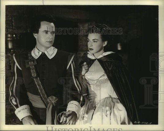 1948 Press Photo Larry Parks and Marguerite Chapman in "The Gallant Blade"