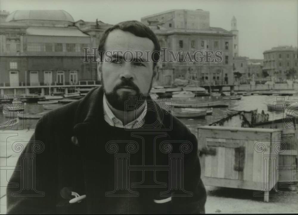 1966 Press Photo Laurence O&#39;Sullivan, author of An Hour After Requiem.