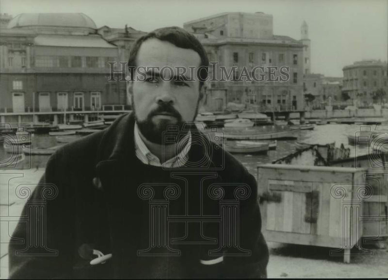 Load image into Gallery viewer, 1966 Press Photo Laurence O'Sullivan, author of An Hour After Requiem.
