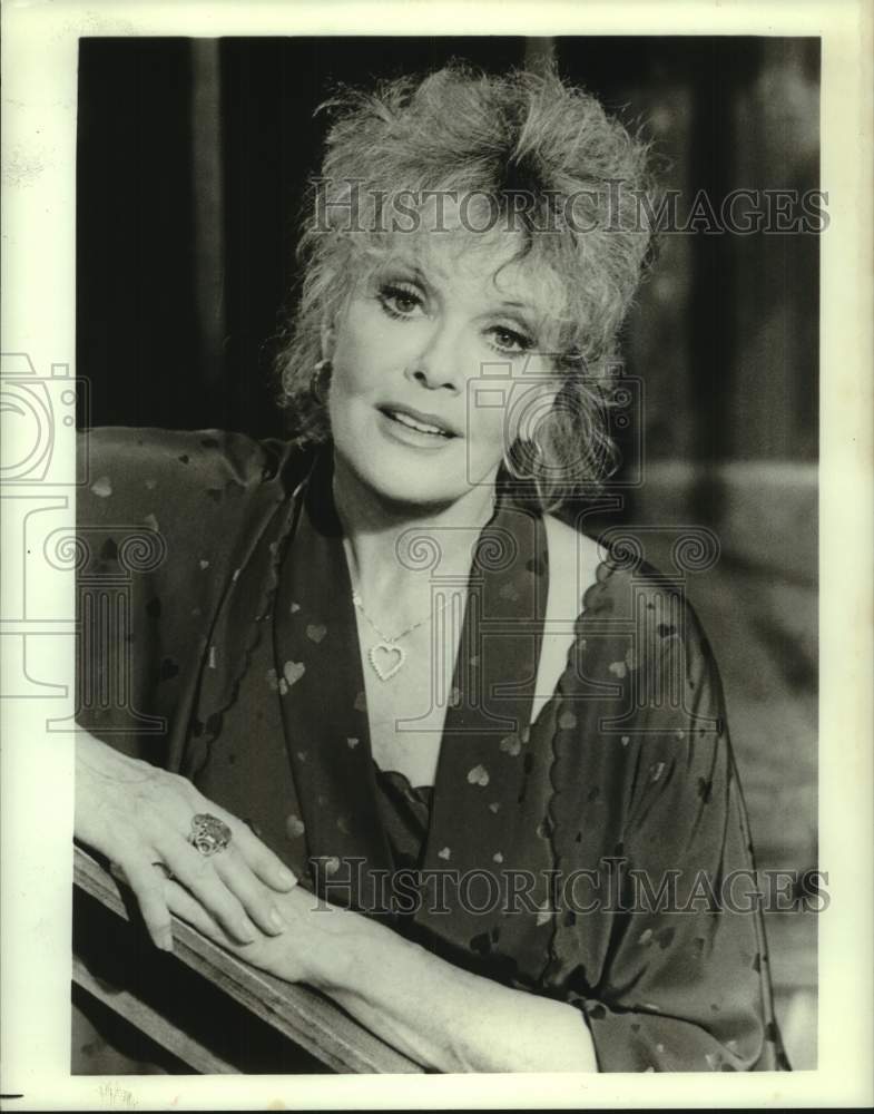 1984 Press Photo Janis Paige stars in "Alone Together," at Music Box Theatre.