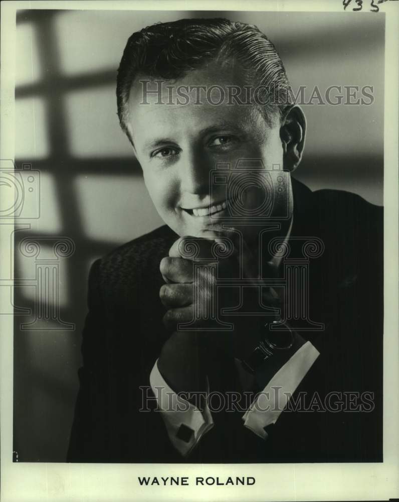 1972 Press Photo Wayne Roland poses - nop72040