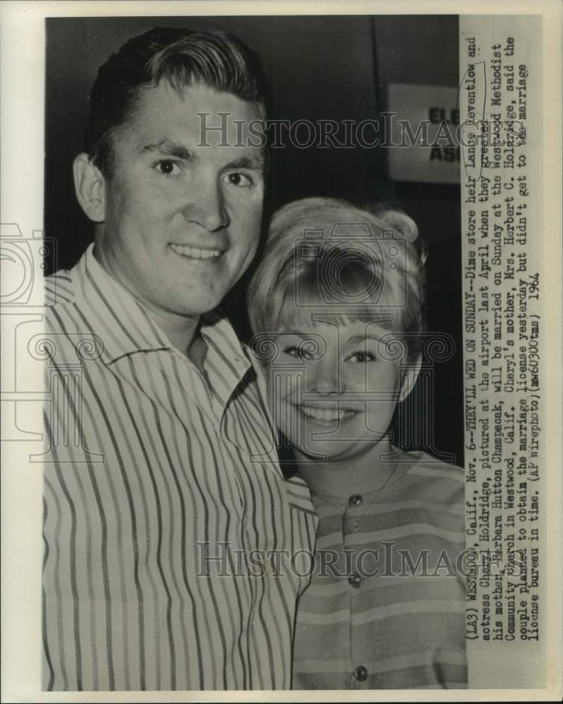 1964 Press Photo Lance Reventlow and Cheryl Holdridge shown at CA airport.