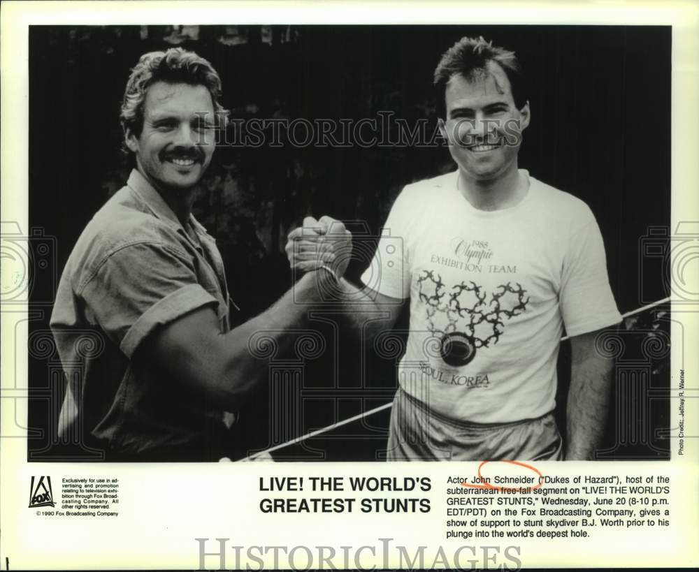 1990 Press Photo John Scneider, Host of &quot;Live! The World&#39;s Greatest Stunts&quot;- Historic Images