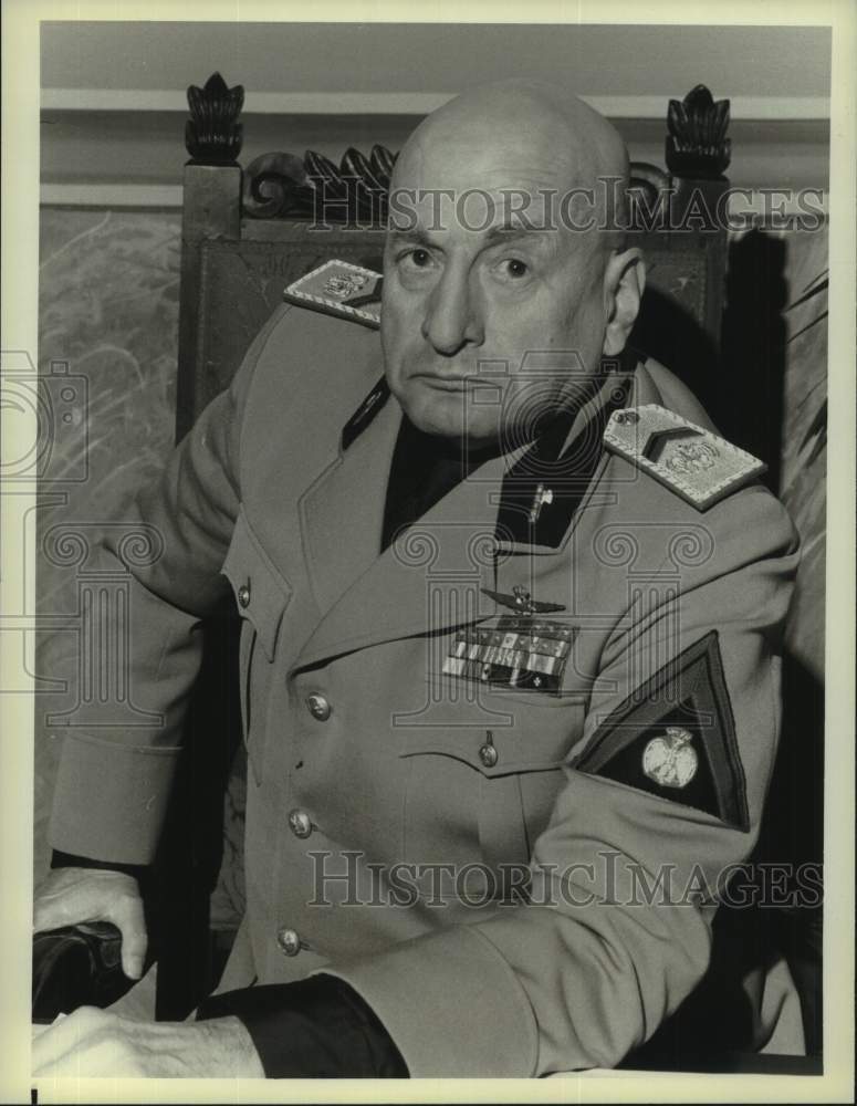 1985 Press Photo George C. Scott stars in &quot;Mussolini: The Untold Story,&quot; on NBC- Historic Images