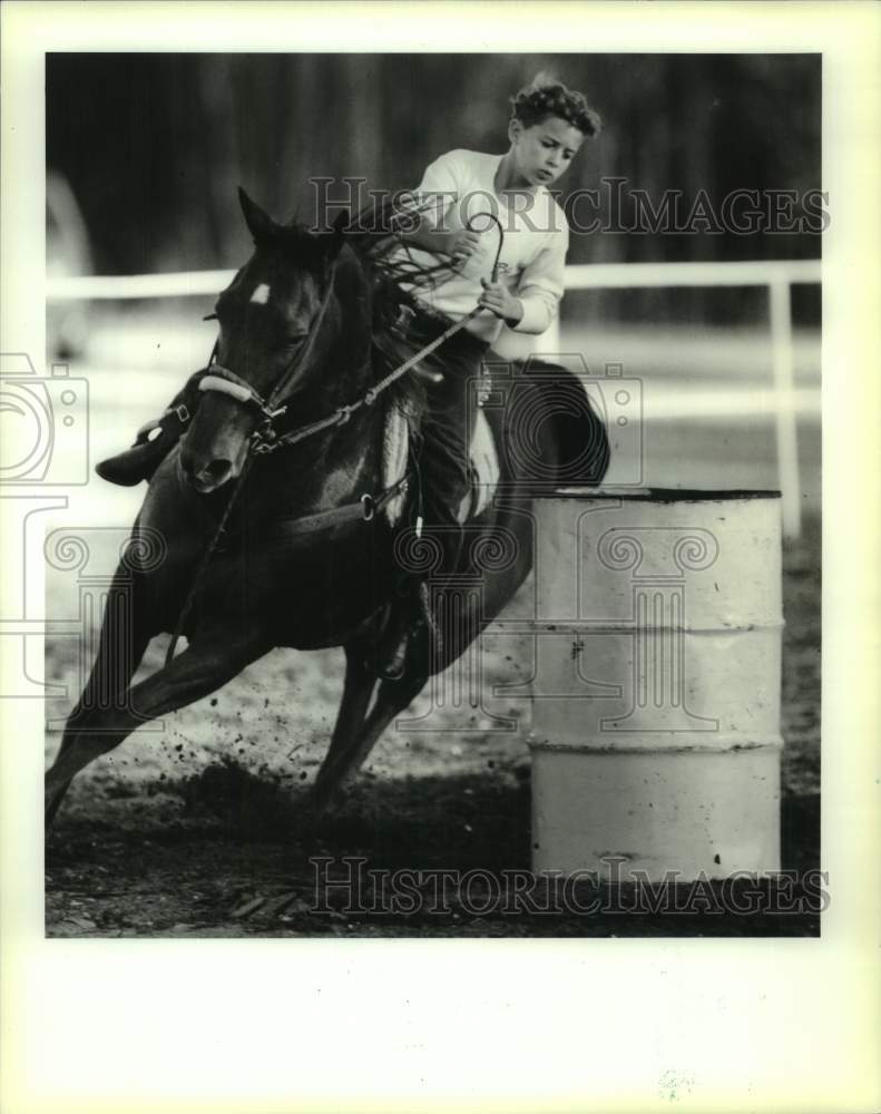 Load image into Gallery viewer, 1990 Press Photo Robert Schwegmann and Cajun Lady practice at Funny Farm Stable
