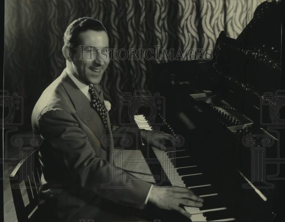 1955 Press Photo Sho-Bar pianist Jack Ziegler - nop76576