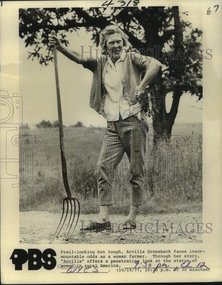 Load image into Gallery viewer, 1977 Press Photo Arvilla Groesback, tough woman farmer featured on PBS special
