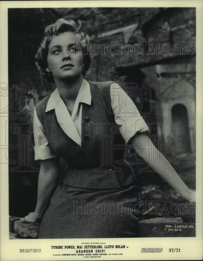 1957 Press Photo Mai Zetterling stars in Abandon Ship! - nop77720