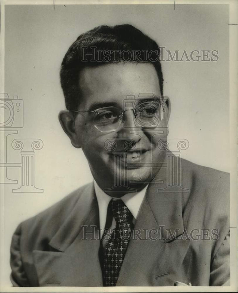 Load image into Gallery viewer, 1952 Press Photo Hal R. Yockey, advertising manager for Pan Am Southern Corp.
