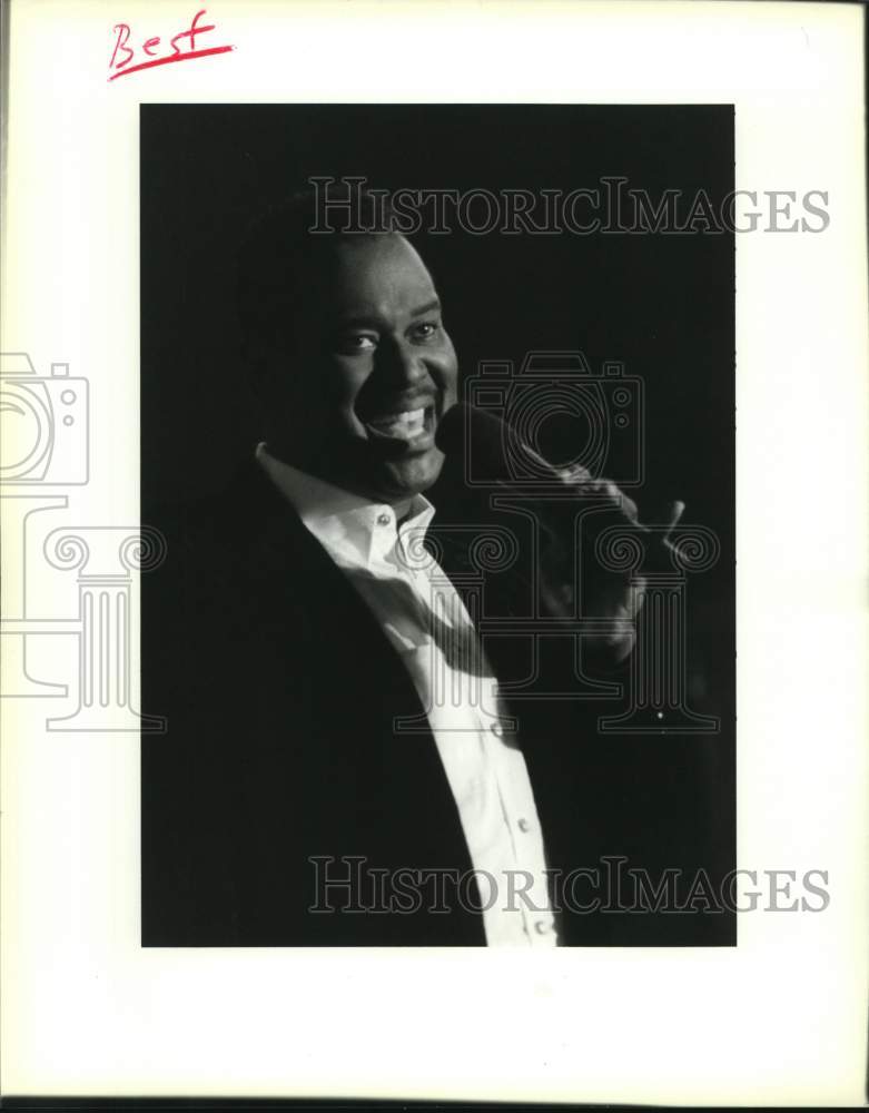 1995 Press Photo Luther Vandross Performing at Essense Festival at Superdome