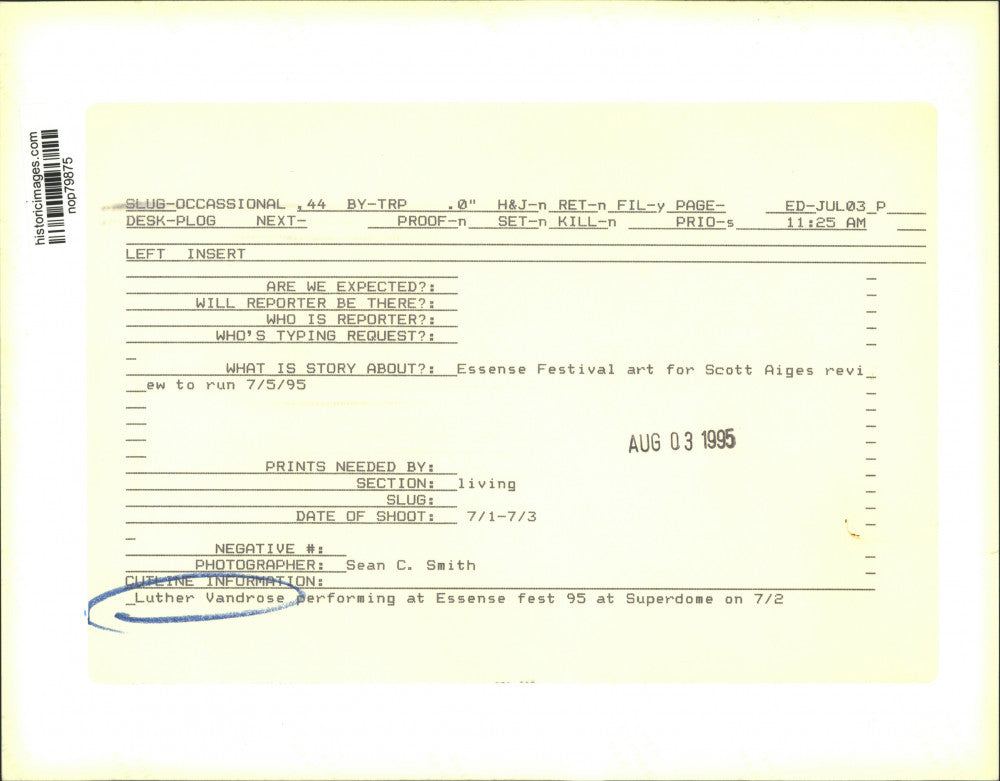 1995 Press Photo Luther Vandross Performing at Essense Festival at Superdome