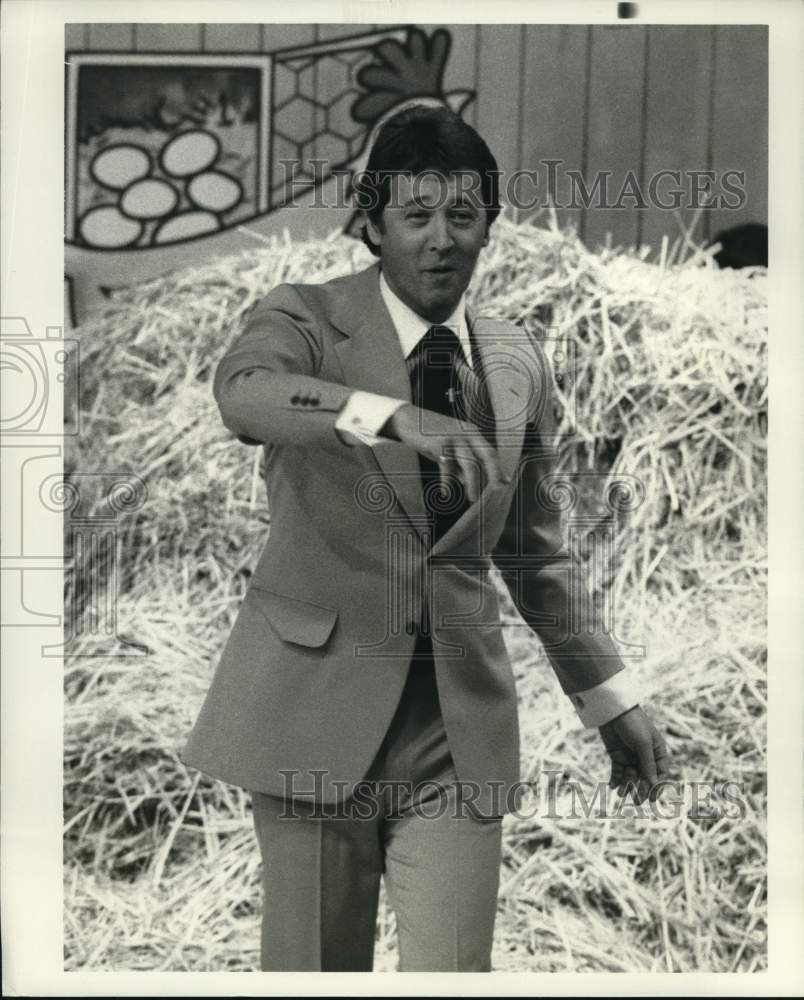 1976 Press Photo Bobby Van, Host of &quot;The Fun Factory&quot; - nop80016