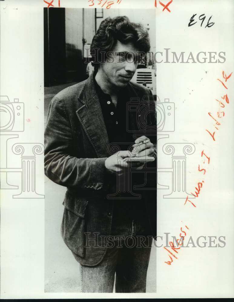 1980 Press Photo Actor Robert Walden on "Lou Grant" - nop81837