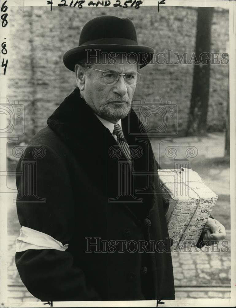 1982 Press Photo Actor Eli Wallach - nop84618- Historic Images