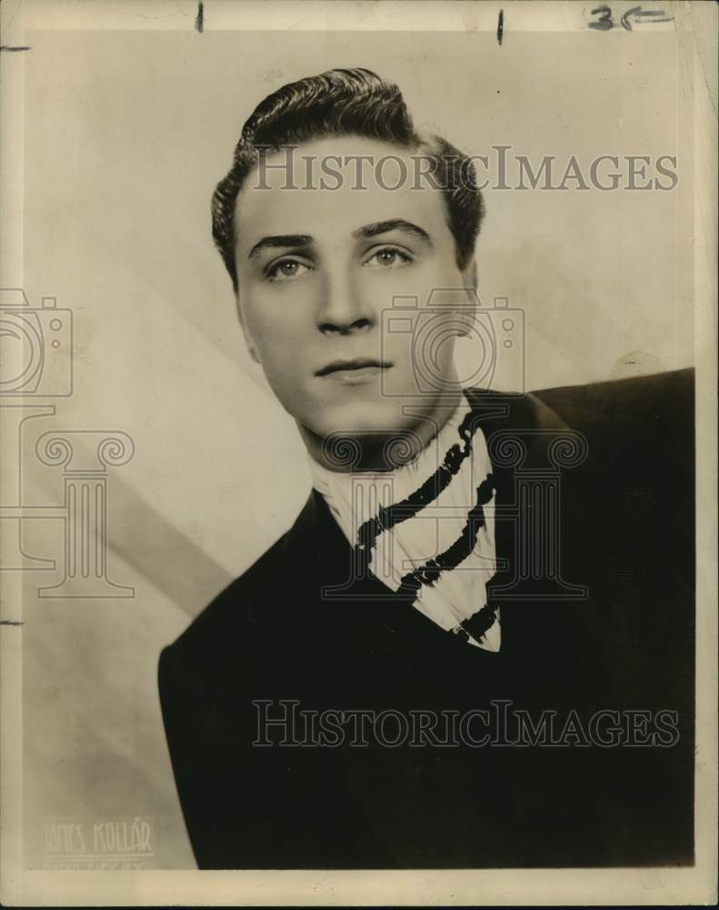 1953 Press Photo Ice Skater Arnold Shoda - nop84908- Historic Images