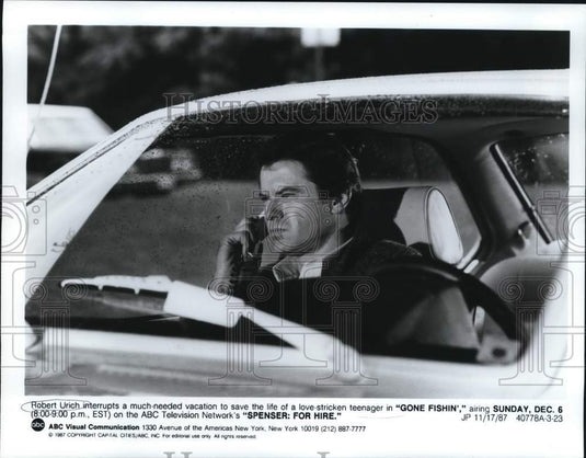 1987 Press Photo Robert Urich on "Gone Fishin'" Episode of "Spenser: For Hire"