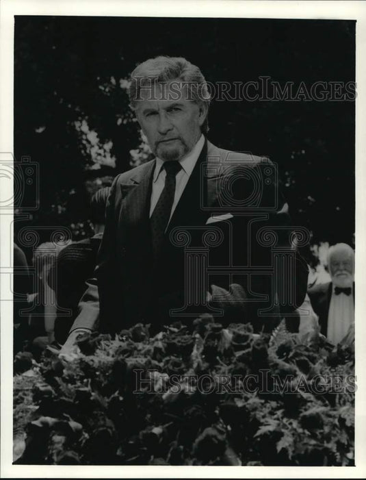 1989 Press Photo Roy Dotrice in a scene on 