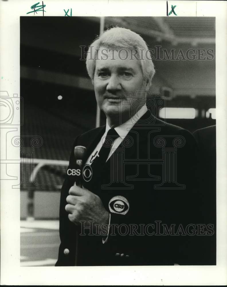 1986 Press Photo CBS Sportscaster Pat Summerall - nop93754- Historic Images