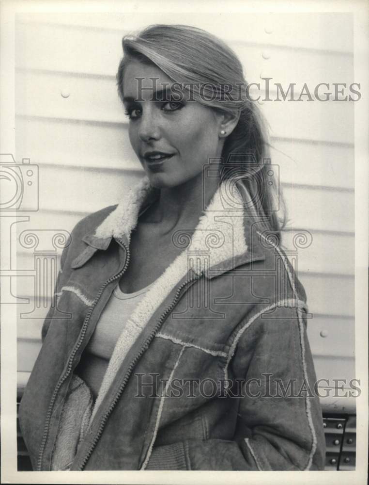 1981 Press Photo Heather Thomas in a scene on "The Fall Guy," on ABC - nop95116- Historic Images