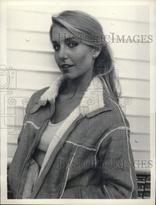 1981 Press Photo Heather Thomas in a scene on 