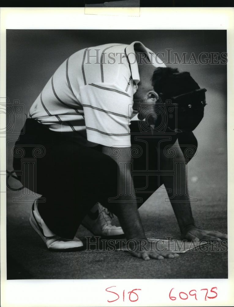 1991 Press Photo New Orleans Saints- Saints outside linebacker coach Vic Fangio.- Historic Images