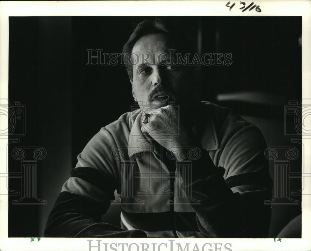 1987 Press Photo Mike Archer - nos01459- Historic Images