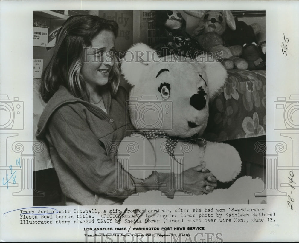 1977 Press Photo Tennis Player Tracy Austin After Winning Fiesta Bowl- Historic Images