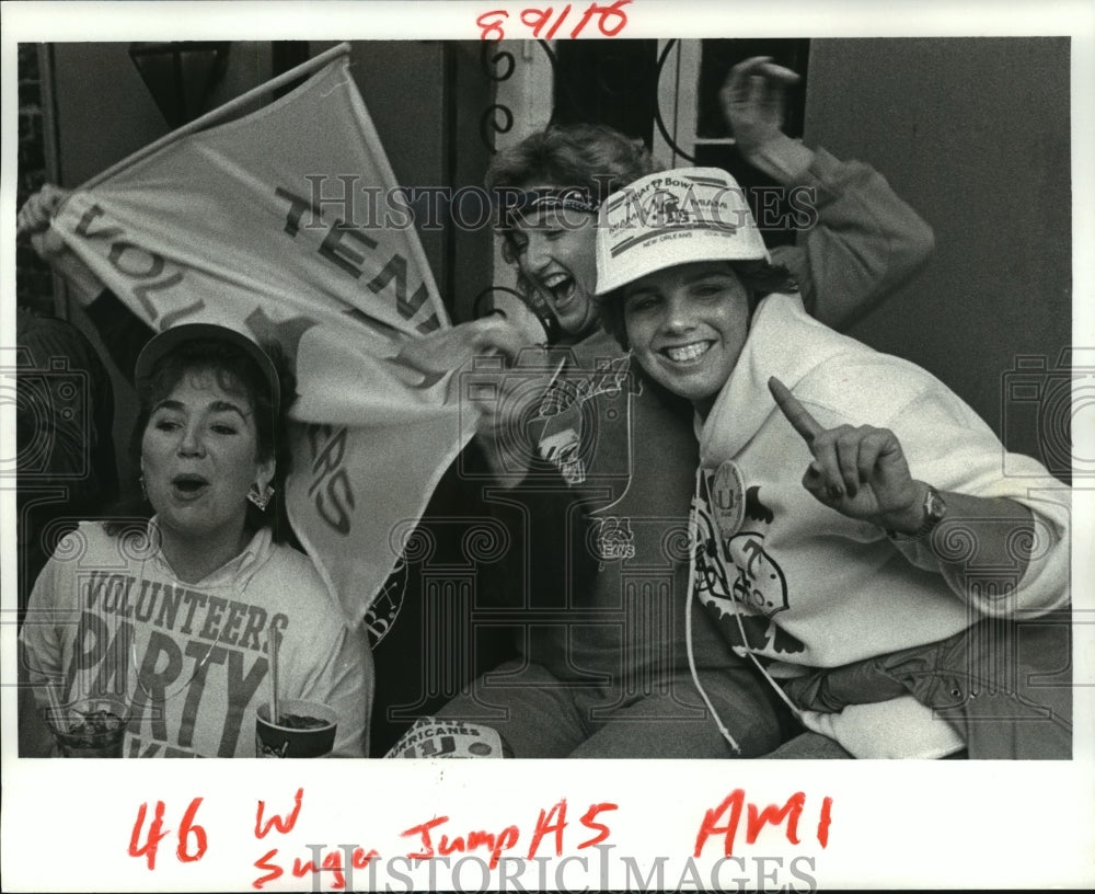 1986 Press Photo Sugar Bowl - Joan Richards, Eileen DiBivuac, Tennessee Fans- Historic Images